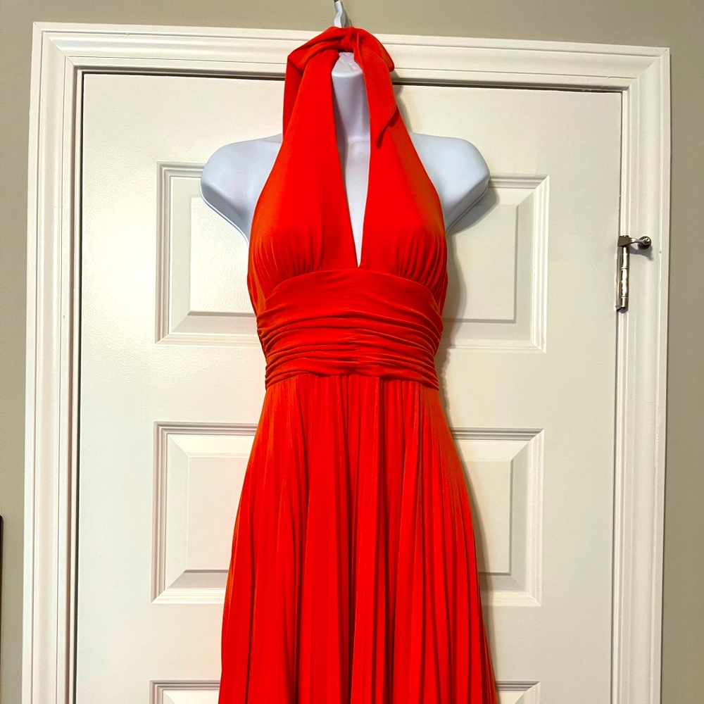 Coral Cache pleated balloon skirt halter dress!